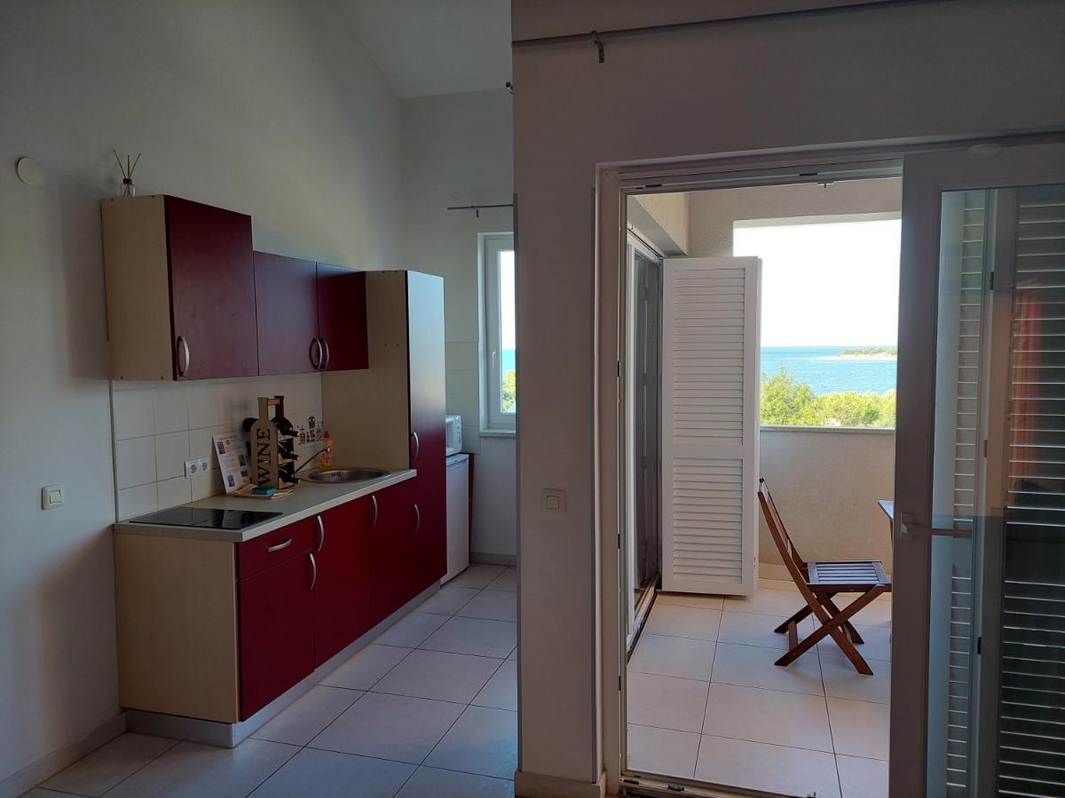 Apartments Henc Novigrad Istria Buitenkant foto