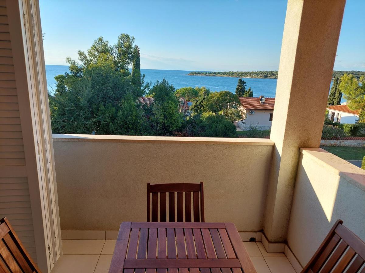 Apartments Henc Novigrad Istria Buitenkant foto
